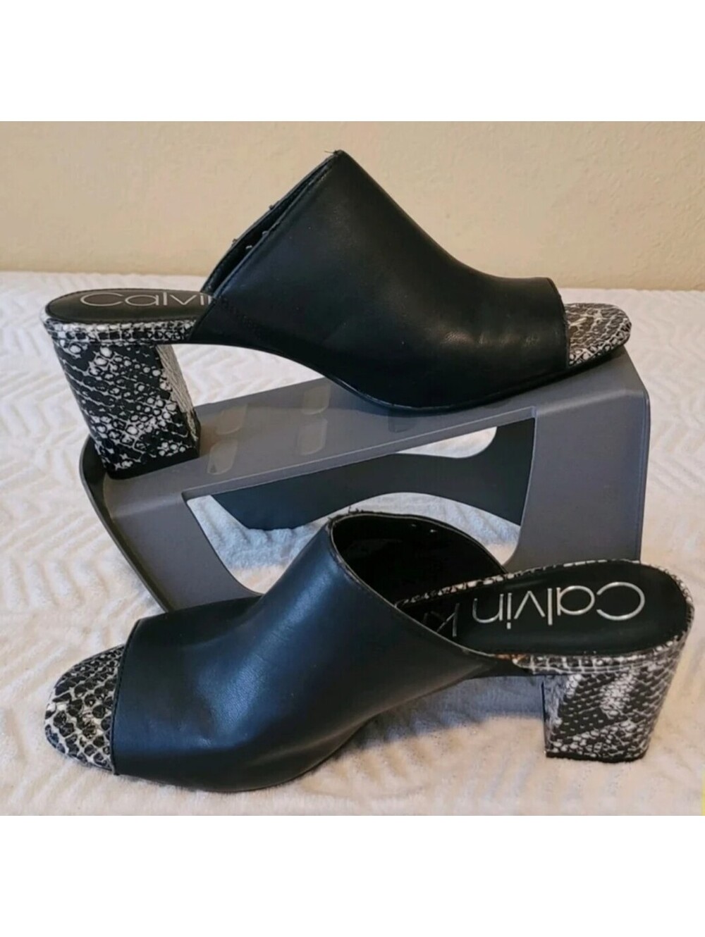 Calvin Klein Black/White Mule Block Heel Ladies Size 9 Leather Clemence Slide On